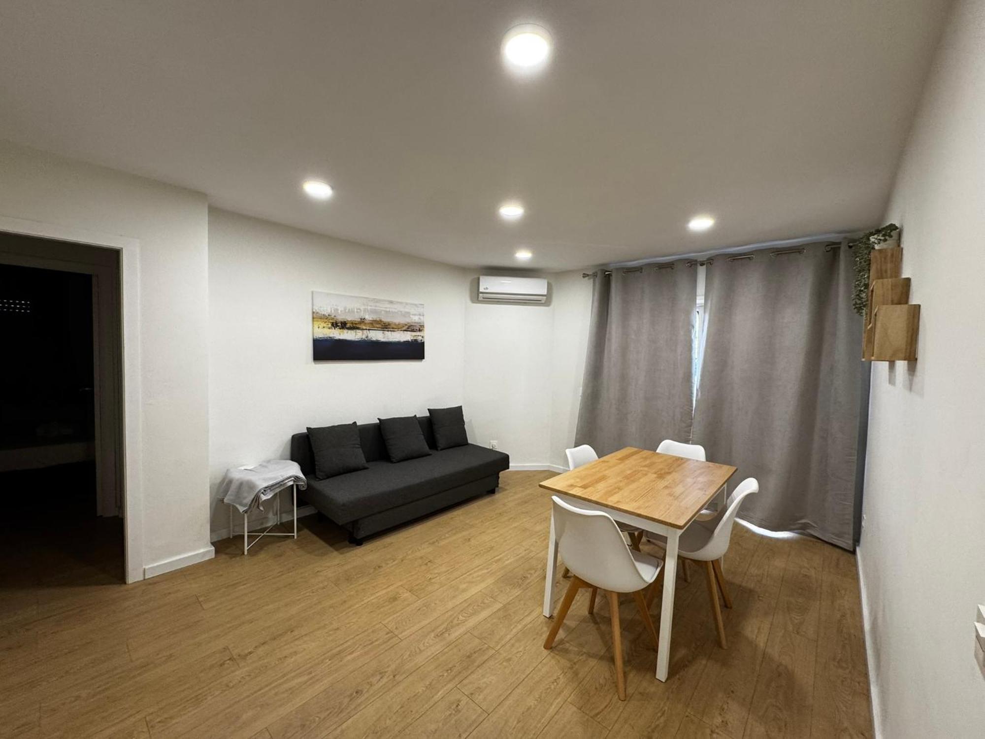 M10 Apartment *